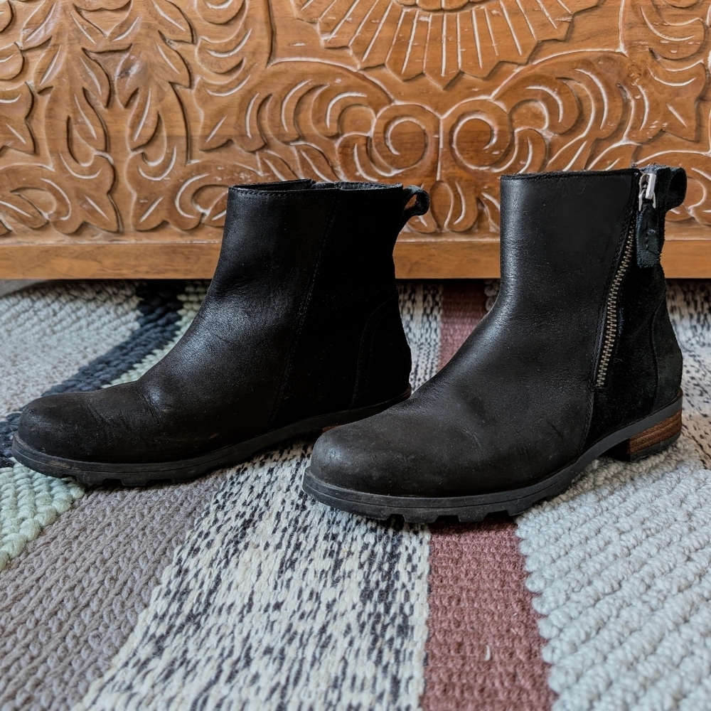 🎉SALE🎉 Sorel Leather and Suede Boots